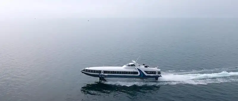 Ọkọ omi Hovercraft fún tà