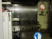 Ọkọ̀ tí ó mú epo / kemikali fún tà