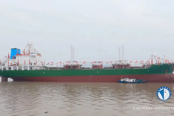 Reefer ship for sale