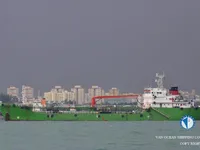 Ọkọ̀ tí ó mú epo / kemikali fún tà