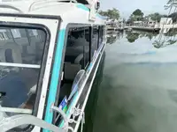Ọkọ̀ ojú omi ìrìn-àjò fún tà