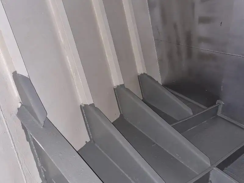 Ọkọ̀ ojú omi ìrìn-àjò fún tà