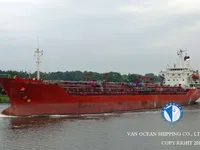 Ọkọ̀ tí ó mú epo / kemikali fún tà