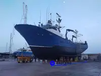 Ọkọ̀ tí ó mú ẹja tuna fún tà