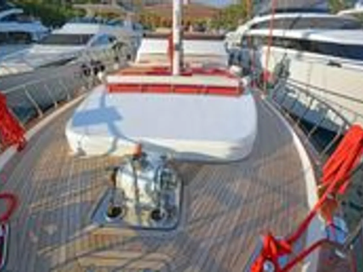 Yacht fún tà