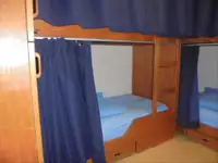 Ọkọ̀ tí wọn fi maa ń gbé ohun èlò tí ó ní ìdáná fún tà
