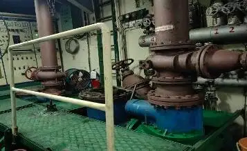 Ọkọ̀ tí ó mú epo / kemikali fún tà