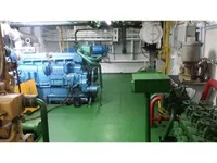 Ọkọ̀ ojú omi tí ó mú ìdọ̀tí fún tà