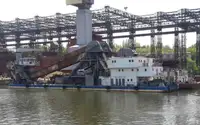 Ọkọ̀ ojú omi tí ó mú ìdọ̀tí fún tà