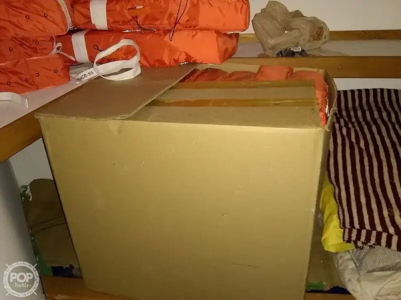 Ọkọ̀ ojú omi kékeré fún tà