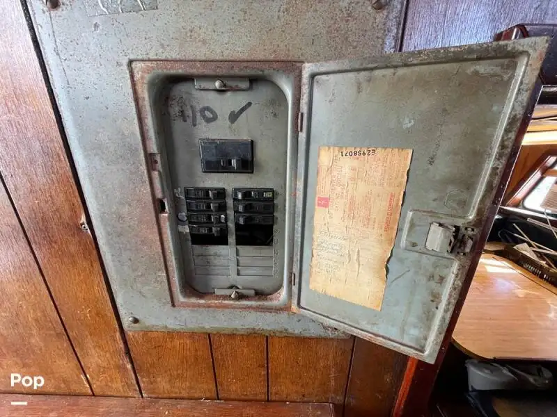 Ọkọ̀ tí ó mú ẹja fún tà