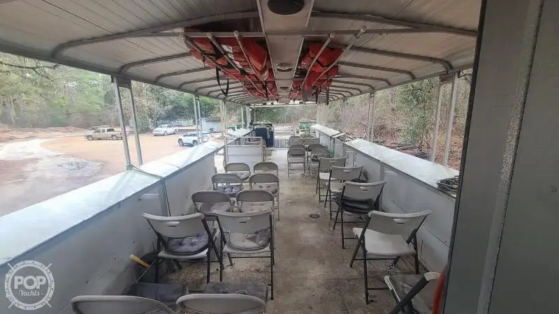 Ọkọ̀ ojú omi ìrìn-àjò fún tà