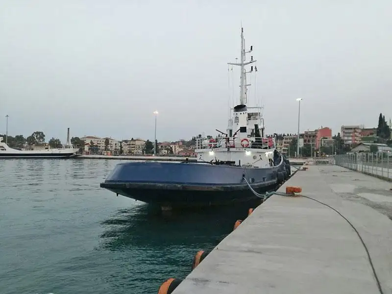Ọkọ omi ti o fa fún tà