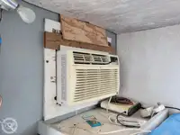 Ọkọ omi ti o mu ọja fún tà