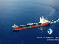 Ọkọ̀ tí ó mú epo / kemikali fún tà