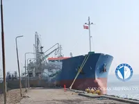 Ọkọ̀ tí ó mú epo / kemikali fún tà