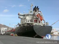 Ọkọ̀ tí ó mú epo / kemikali fún tà