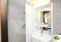 Ọkọ̀ ojú omi ìrìn-àjò fún tà