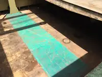 Ọkọ̀ tí wọn fi maa ń gbé ohun èlò tí ó ní ìdáná fún tà