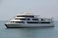 Ọkọ̀ ọpọlọpọ̀ ènìyàn fún tà