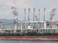 Ọkọ̀ tí ó mú epo / kemikali fún tà