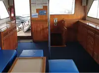 Ọkọ̀ ojú omi ìrìn-àjò fún tà
