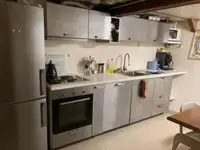 Ọkọ̀ ojú omi tí ó mú ìdọ̀tí fún tà