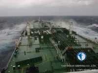 Ọkọ̀ tí ó mú epo / kemikali fún tà
