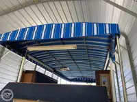 Ọkọ̀ ojú omi ìrìn-àjò fún tà
