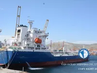Ọkọ̀ tí ó mú epo / kemikali fún tà