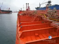 Ọkọ̀ tí ó mú epo / kemikali fún tà