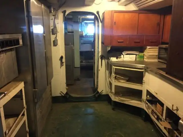 Ọkọ omi Landing, Tank fún tà