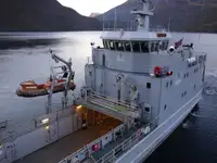 Ọkọ omi Landing, Tank fún tà