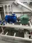 Ọkọ̀ tí wọn fi maa ń gbé ohun èlò tí ó ní ìdáná fún tà