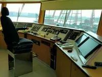 Ọkọ̀ ọpọlọpọ̀ ènìyàn fún tà