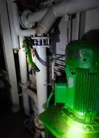 Ọkọ̀ tí ó mú epo / kemikali fún tà