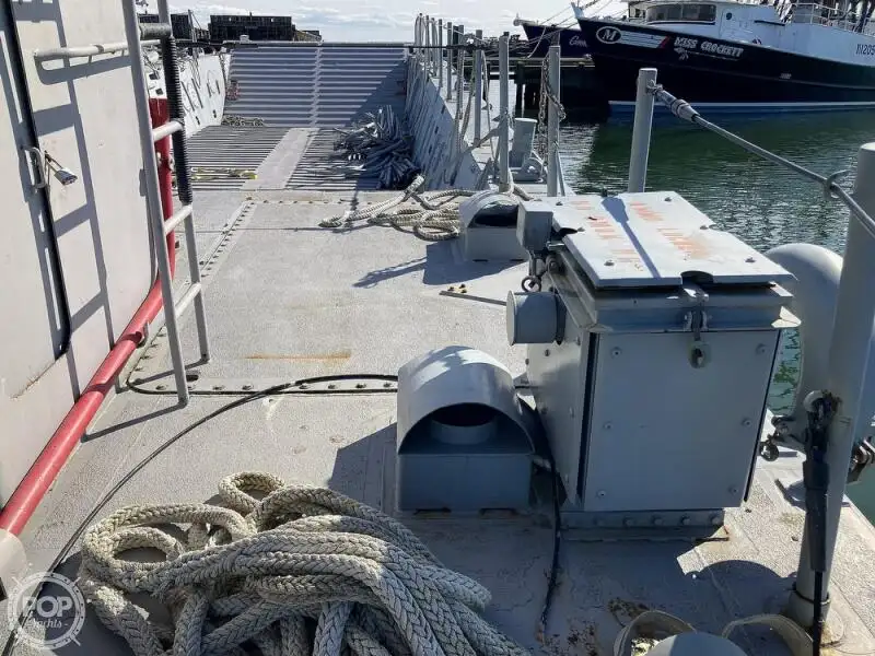 Ọkọ omi Landing, Tank fún tà