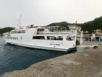 Ọkọ̀ ọpọlọpọ̀ ènìyàn fún tà