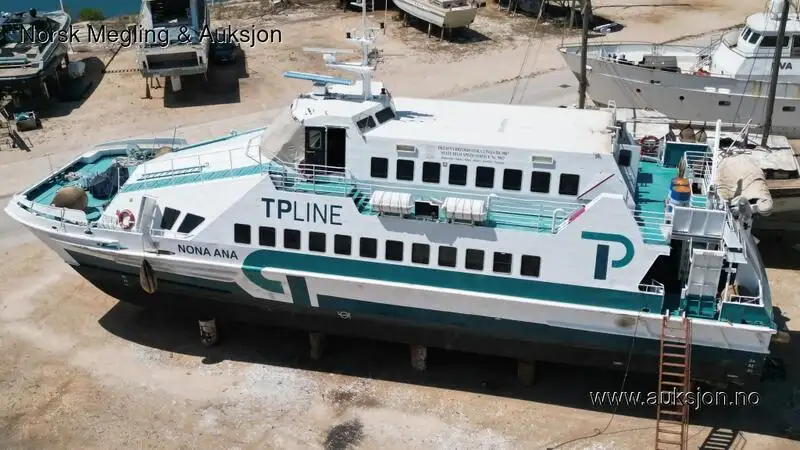 Catamaran fún tà