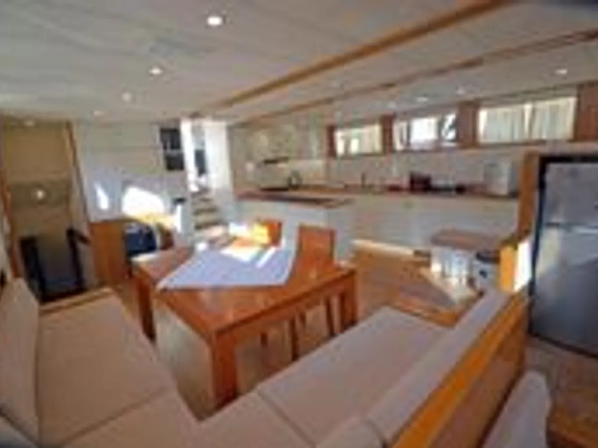 Yacht fún tà