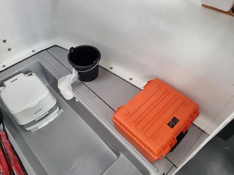 Ọkọ̀ ojú omi tí ó mú àwọn ìkọ́kọ̀ fún tà