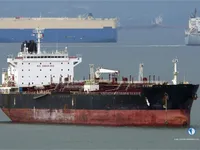 Ọkọ̀ tí ó mú epo / kemikali fún tà