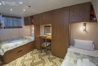 Ọkọ̀ ojú omi ìrìn-àjò fún tà