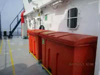 Ọkọ̀ tí wọn fi maa ń gbé ohun èlò tí ó ní ìdáná fún tà