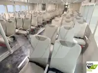 Ọkọ̀ ọpọlọpọ̀ ènìyàn fún tà