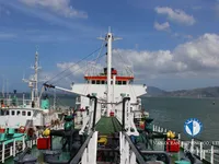 Ọkọ̀ tí ó mú epo / kemikali fún tà