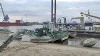 Ọkọ̀ ojú omi tí ó mú ìdọ̀tí fún tà