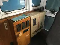 Ọkọ̀ ojú omi tí ó mú ìdọ̀tí fún tà