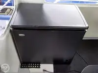 Ọkọ̀ ojú omi kékeré fún tà