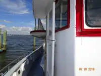Ọkọ̀ ojú omi kékeré fún tà